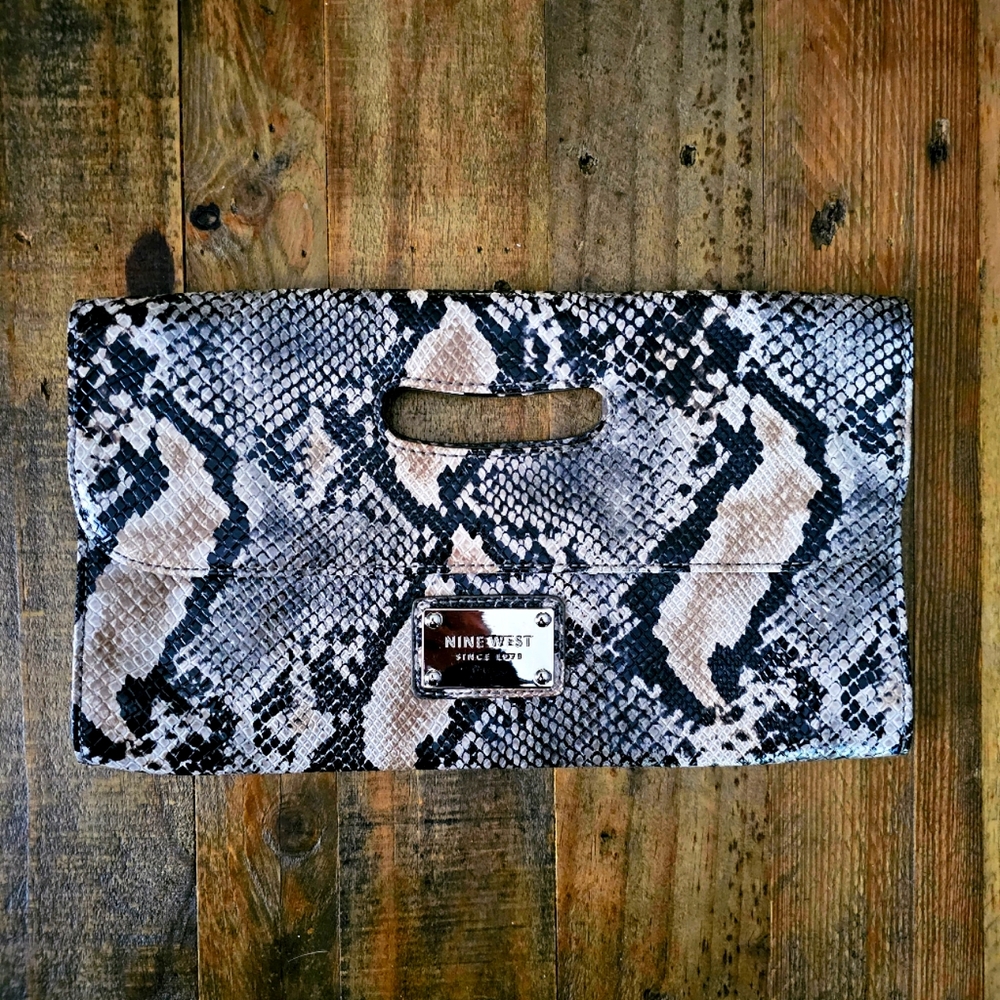 Nine West Snakeskin Texture Envelope Clutch Purse Hand Bag Beige Brown